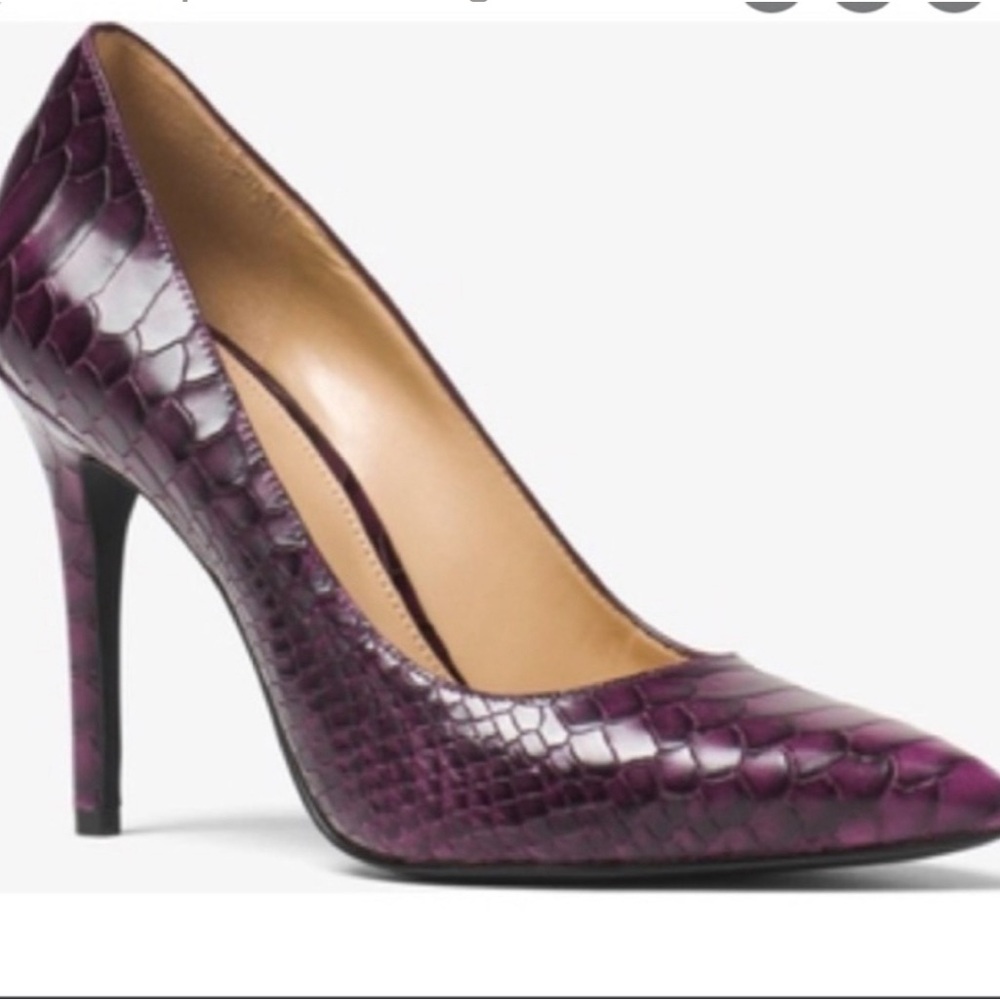 MICHAEL Michael Kors - Claire crocodile print pump - size 5.5